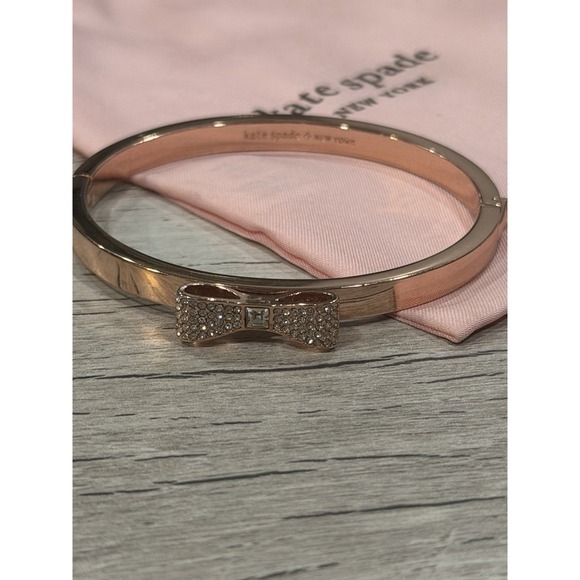 Kate Spade New York Ready Set Bow Bangle Bracelet Rose Gold - W/ Dustbag - Picture 5 of 10